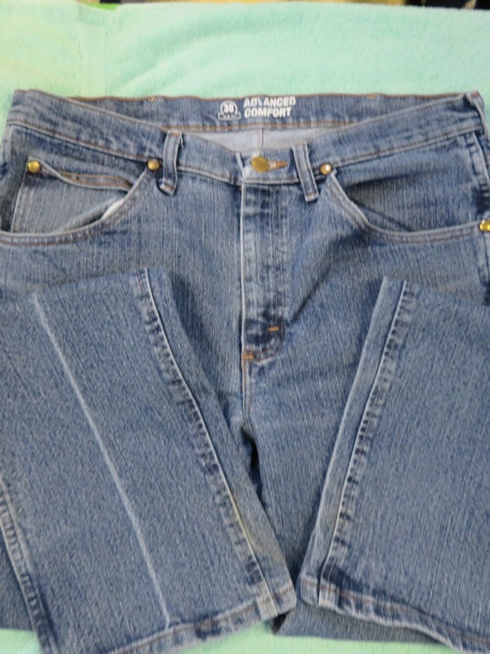 Wrangler Jeans - 34 x 32